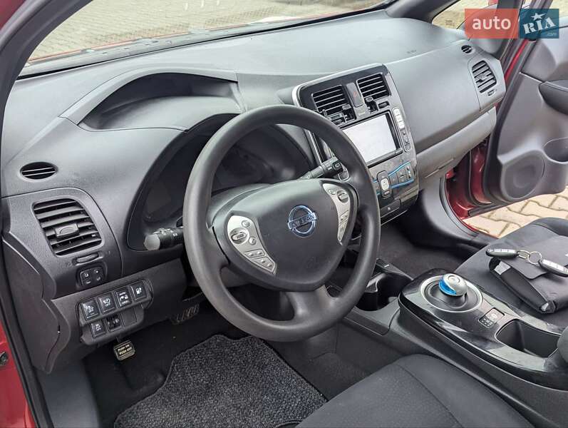 Хэтчбек Nissan Leaf 2014 в Дрогобыче