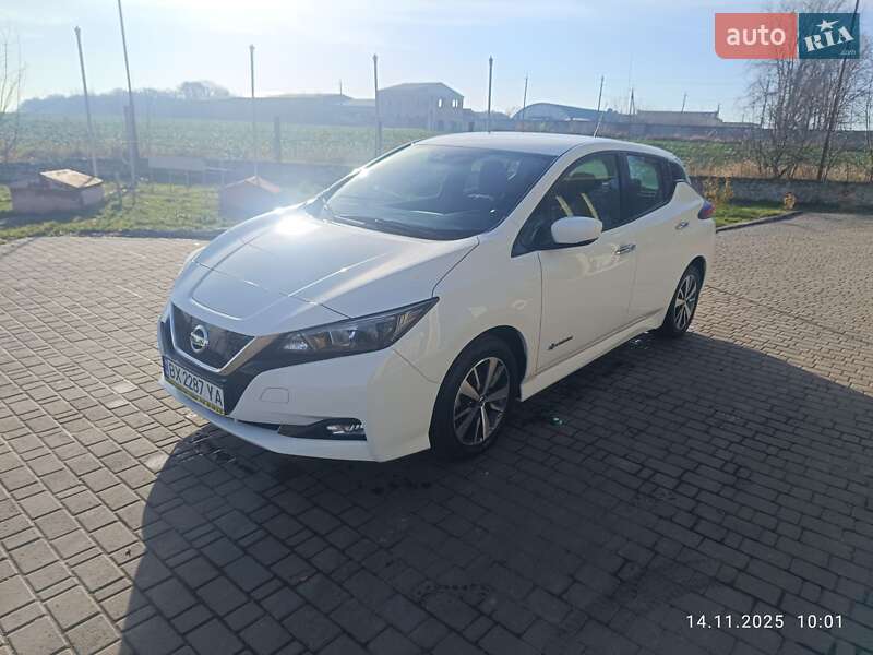 Хэтчбек Nissan Leaf 2019 в Городке фото 7 Хэтчбек Nissan Leaf 2019 в Городке