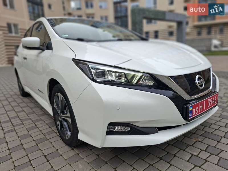 Хэтчбек Nissan Leaf 2020 в Черновцах