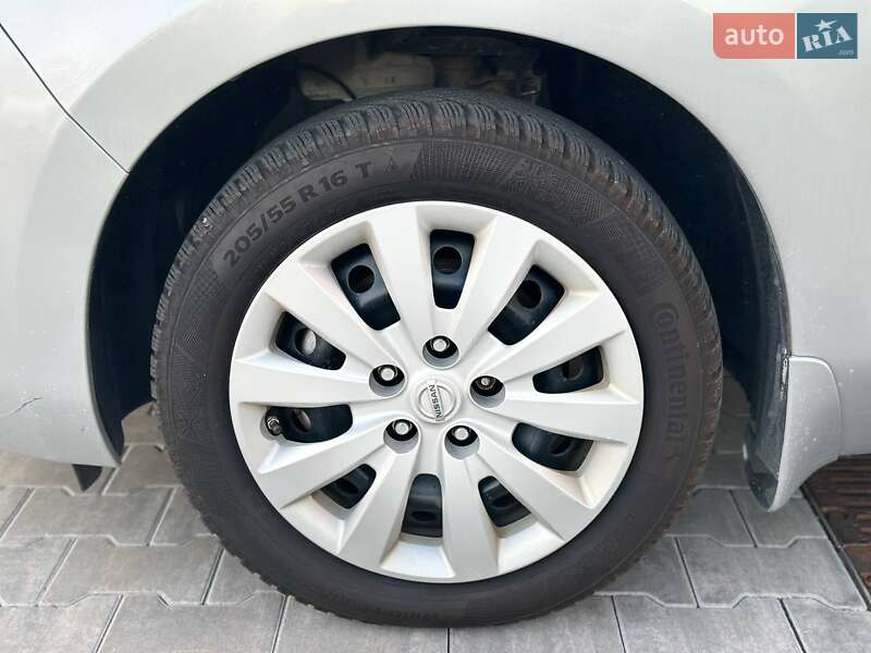 Хэтчбек Nissan Leaf 2013 в Киеве фото 8 Хэтчбек Nissan Leaf 2013 в Киеве