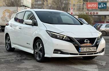 Хетчбек Nissan Leaf 2019 в Дніпрі