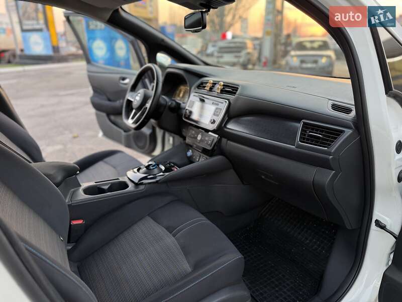 Хэтчбек Nissan Leaf 2019 в Днепре фото 25 Хэтчбек Nissan Leaf 2019 в Днепре