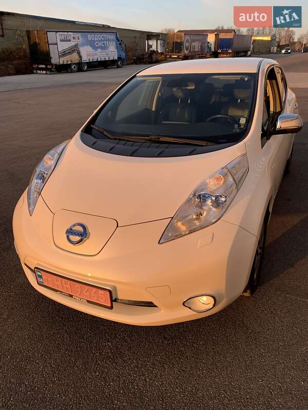 Хэтчбек Nissan Leaf 2014 в Виннице