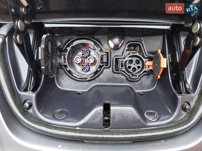 Хэтчбек Nissan Leaf 2015 в Харькове