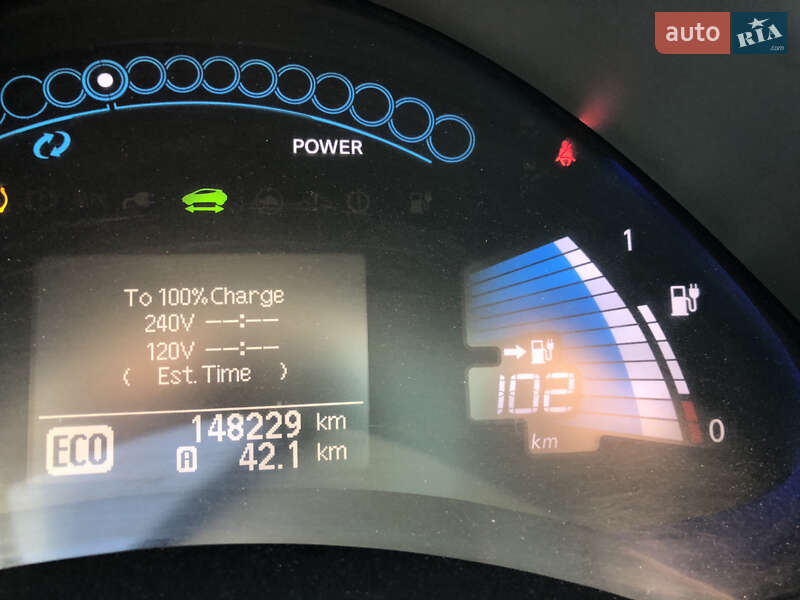 Хэтчбек Nissan Leaf 2012 в Ровно