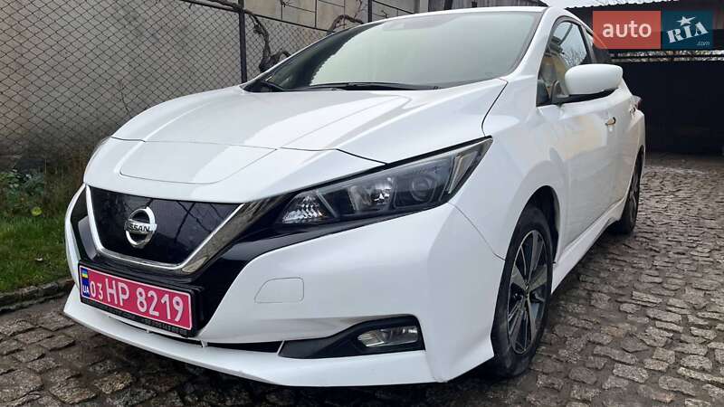 Хэтчбек Nissan Leaf 2019 в Буче
