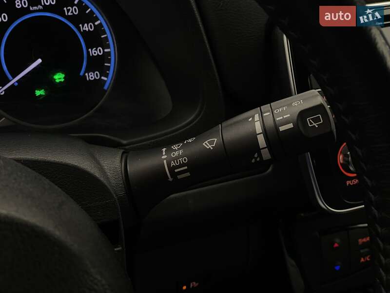 Хэтчбек Nissan Leaf 2018 в Киеве