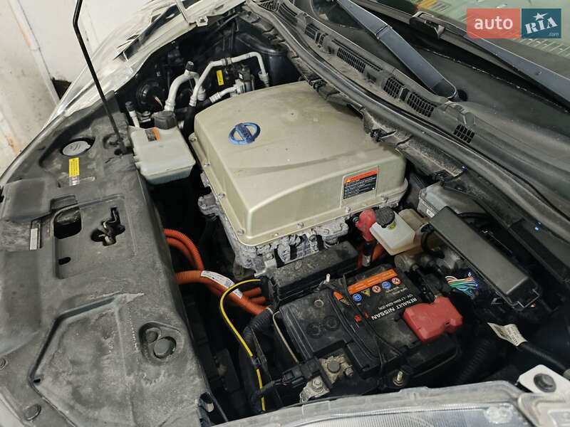 Хэтчбек Nissan Leaf 2015 в Ровно фото 35 Хэтчбек Nissan Leaf 2015 в Ровно