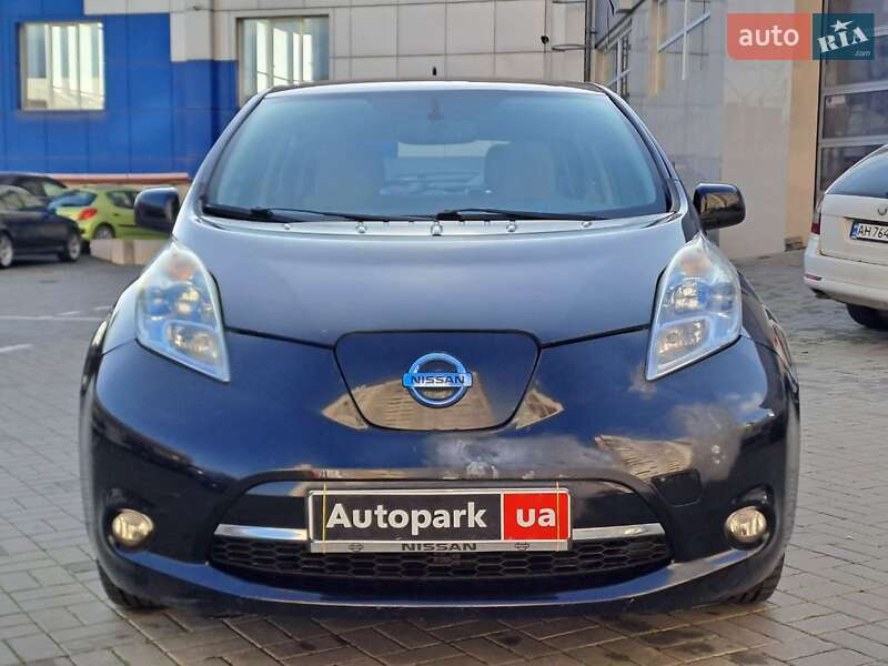 Хэтчбек Nissan Leaf 2011 в Одессе