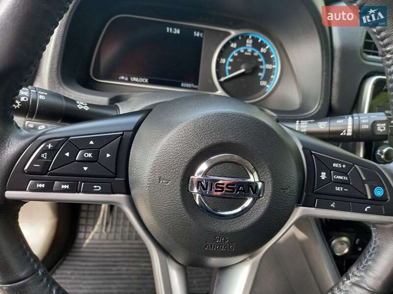 Хэтчбек Nissan Leaf 2019 в Кременчуге