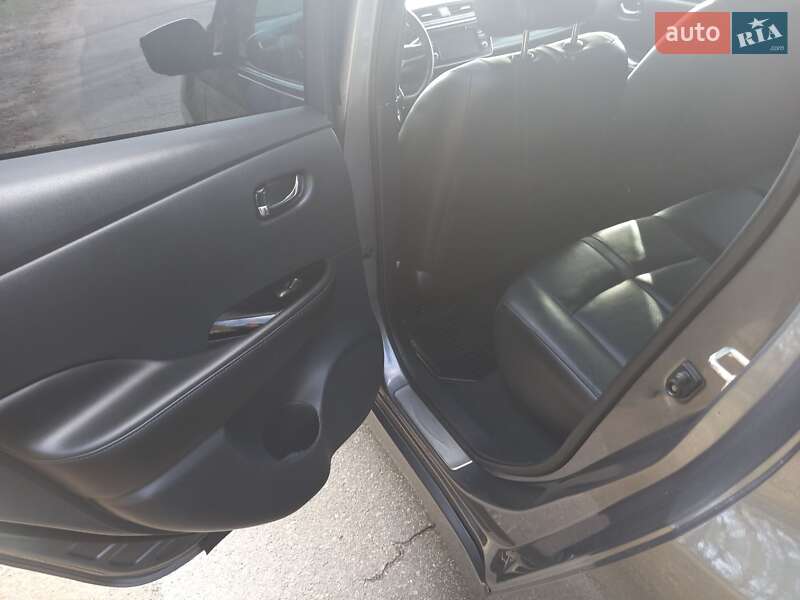 Хэтчбек Nissan Leaf 2019 в Кременчуге