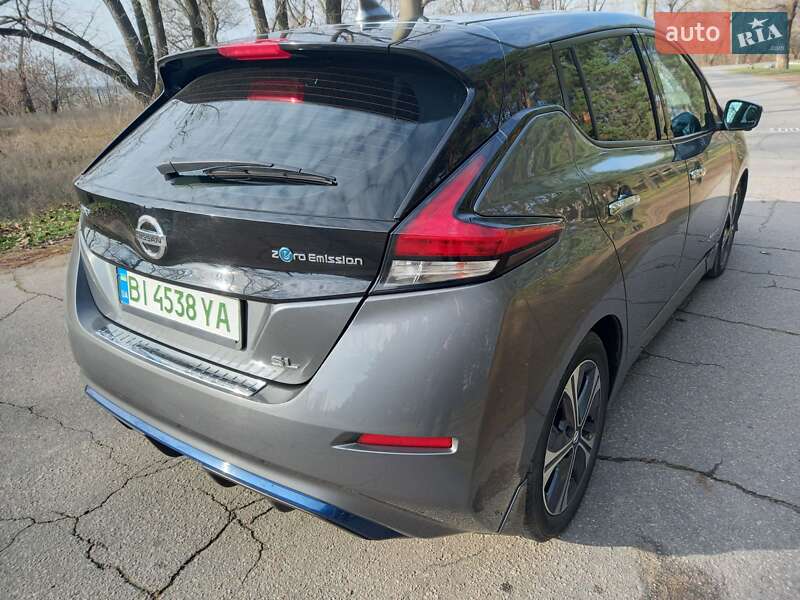 Хэтчбек Nissan Leaf 2019 в Кременчуге