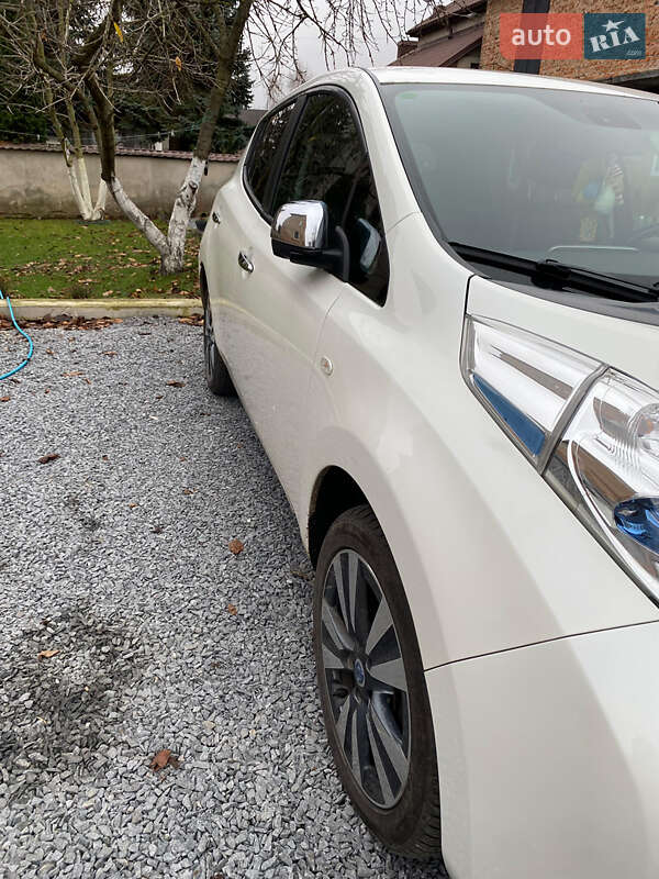 Хетчбек Nissan Leaf 2014 в Рівному