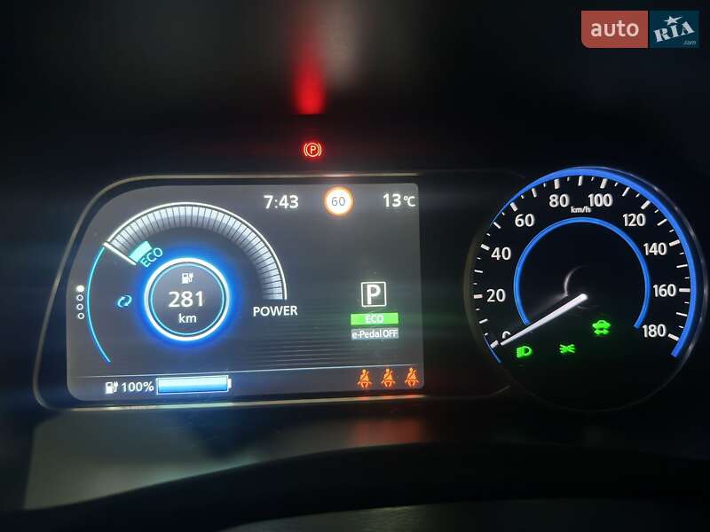 Хэтчбек Nissan Leaf 2018 в Днепре