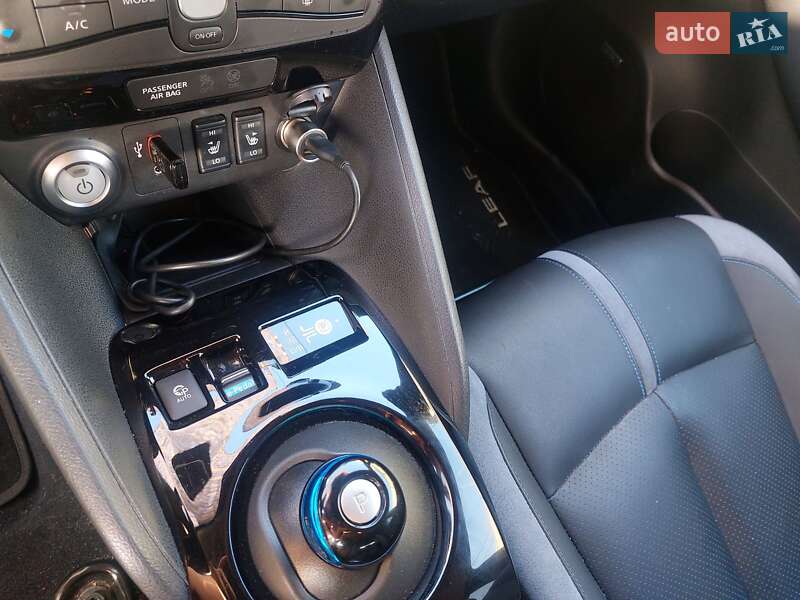 Хэтчбек Nissan Leaf 2018 в Днепре
