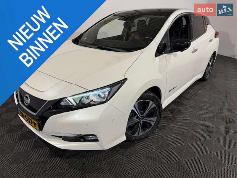 Хэтчбек Nissan Leaf 2018 в Днепре