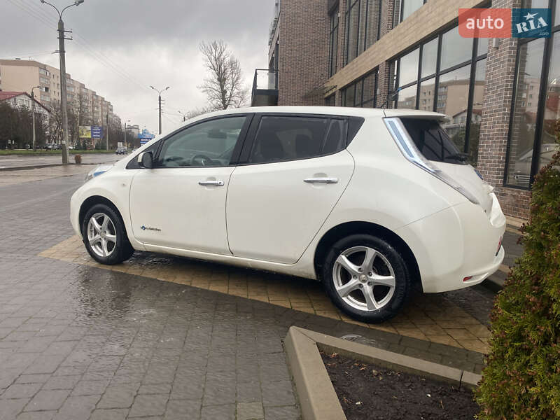 Хэтчбек Nissan Leaf 2014 в Ивано-Франковске