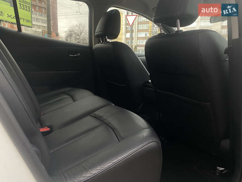 Хэтчбек Nissan Leaf 2014 в Ивано-Франковске