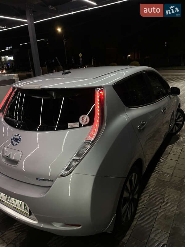 Хэтчбек Nissan Leaf 2014 в Ужгороде