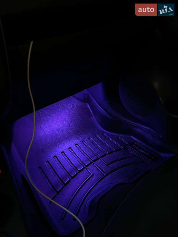 Хэтчбек Nissan Leaf 2014 в Ужгороде