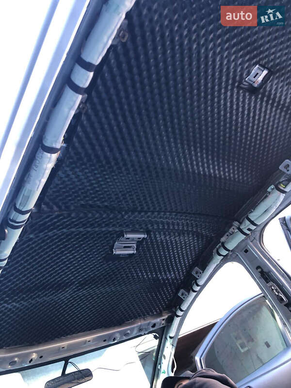 Хэтчбек Nissan Leaf 2014 в Ужгороде