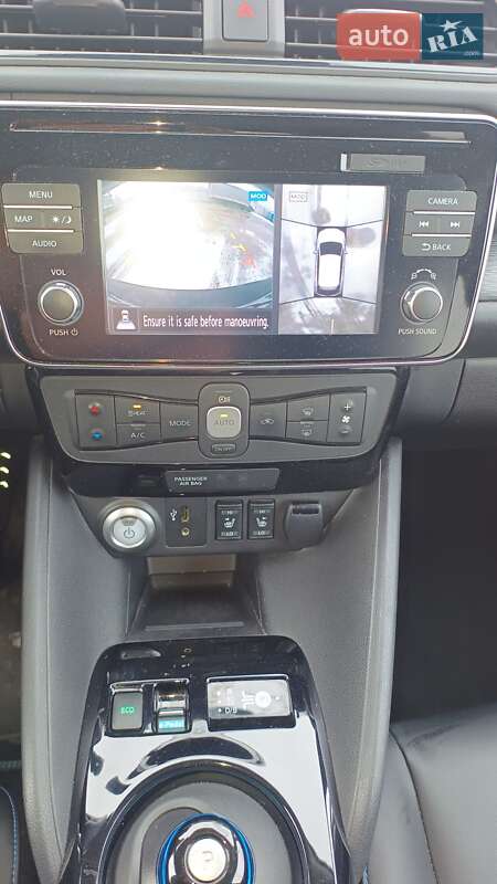 Хэтчбек Nissan Leaf 2018 в Дубно