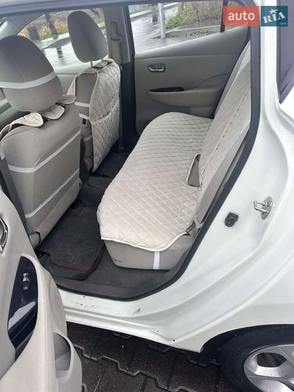 Хэтчбек Nissan Leaf 2012 в Капитановке