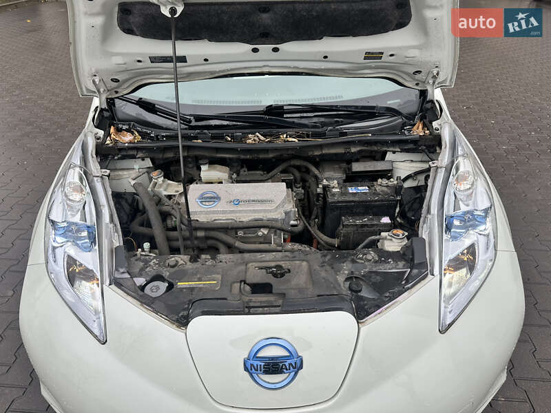 Хэтчбек Nissan Leaf 2012 в Капитановке
