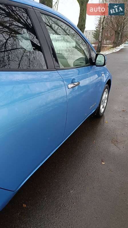 Хэтчбек Nissan Leaf 2012 в Луцке