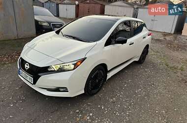 Хетчбек Nissan Leaf 2023 в Дніпрі