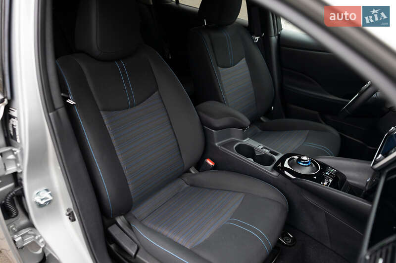 Хэтчбек Nissan Leaf 2022 в Луцке