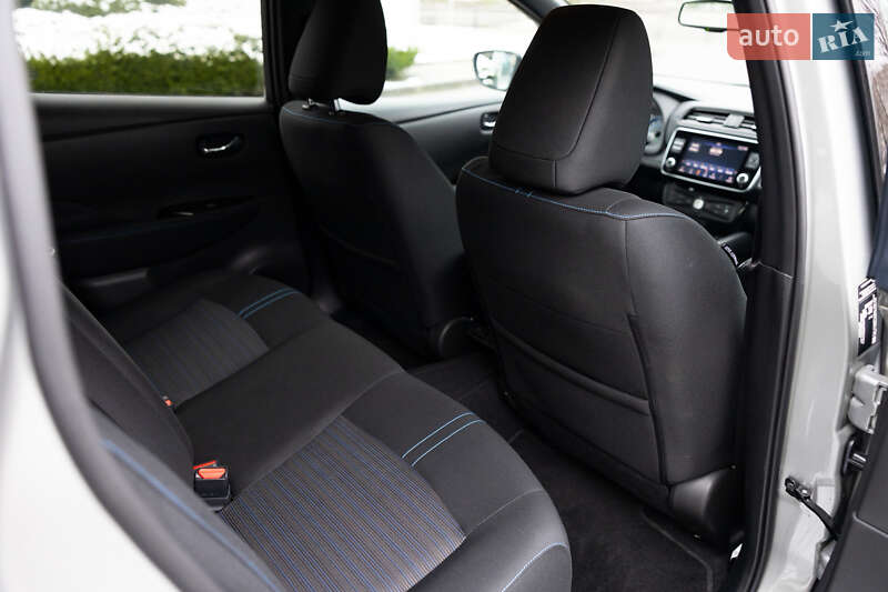 Хэтчбек Nissan Leaf 2022 в Луцке