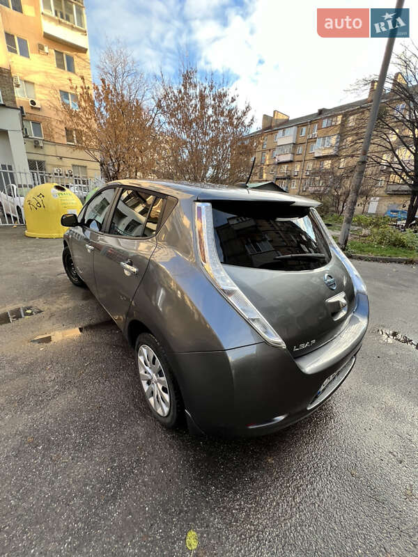 Хетчбек Nissan Leaf 2014 в Києві фото 6 Хетчбек Nissan Leaf 2014 в Києві