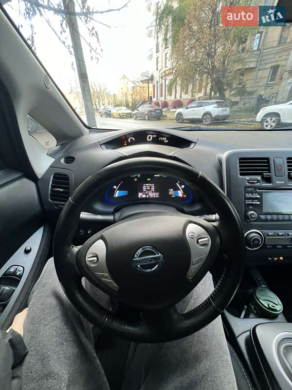 Хетчбек Nissan Leaf 2014 в Києві фото 15 Хетчбек Nissan Leaf 2014 в Києві