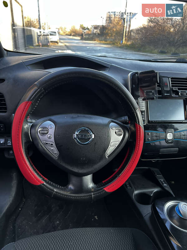Хэтчбек Nissan Leaf 2014 в Киеве фото 3 Хэтчбек Nissan Leaf 2014 в Киеве