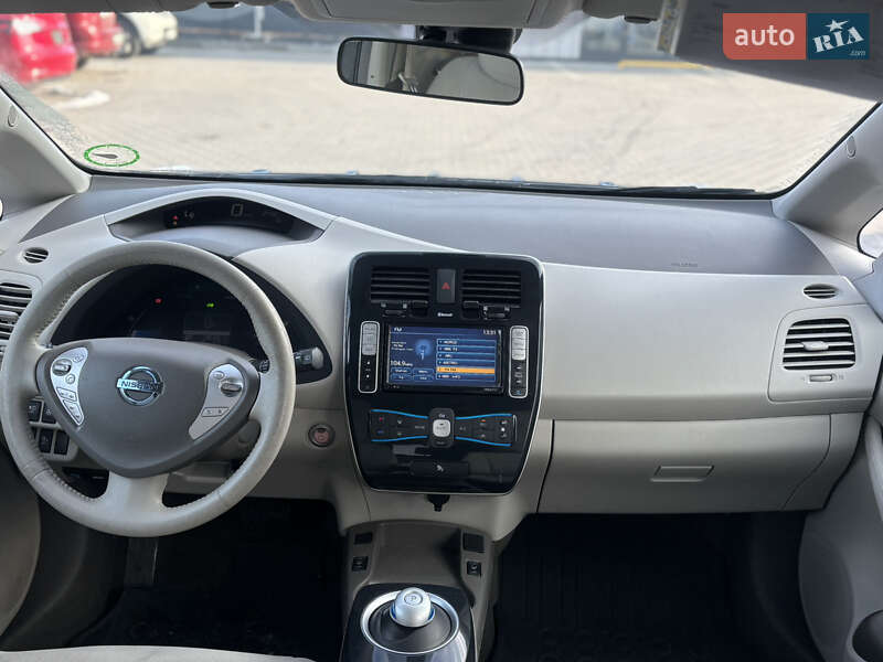 Хетчбек Nissan Leaf 2012 в Володимирі фото 20 Хетчбек Nissan Leaf 2012 в Володимирі
