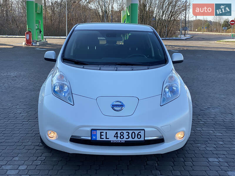 Хэтчбек Nissan Leaf 2014 в Радивилове