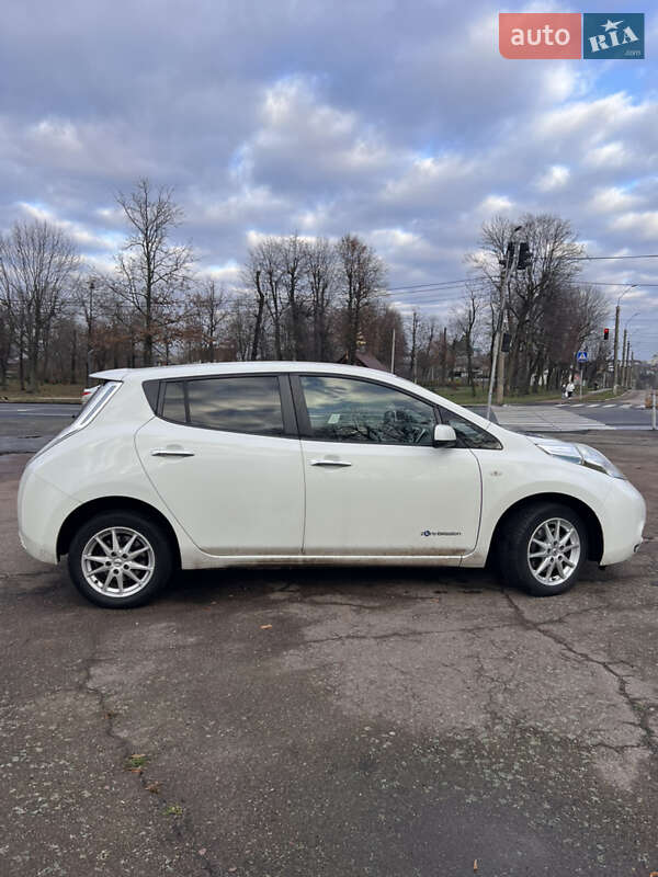 Хэтчбек Nissan Leaf 2015 в Житомире фото 2 Хэтчбек Nissan Leaf 2015 в Житомире