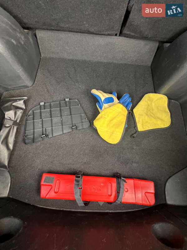 Хэтчбек Nissan Leaf 2015 в Житомире фото 23 Хэтчбек Nissan Leaf 2015 в Житомире