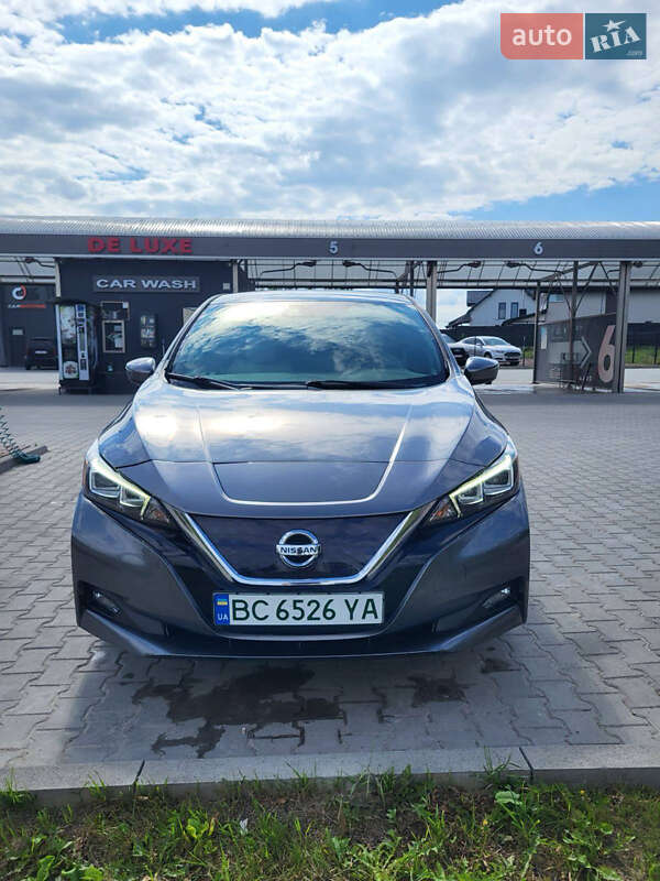 Хэтчбек Nissan Leaf 2018 в Львове
