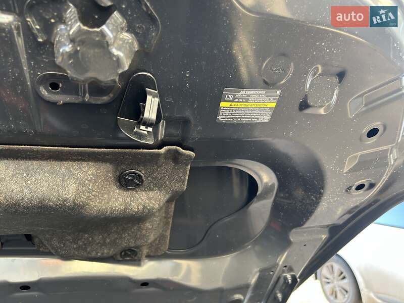 Хетчбек Nissan Leaf 2020 в Києві фото 10 Хетчбек Nissan Leaf 2020 в Києві