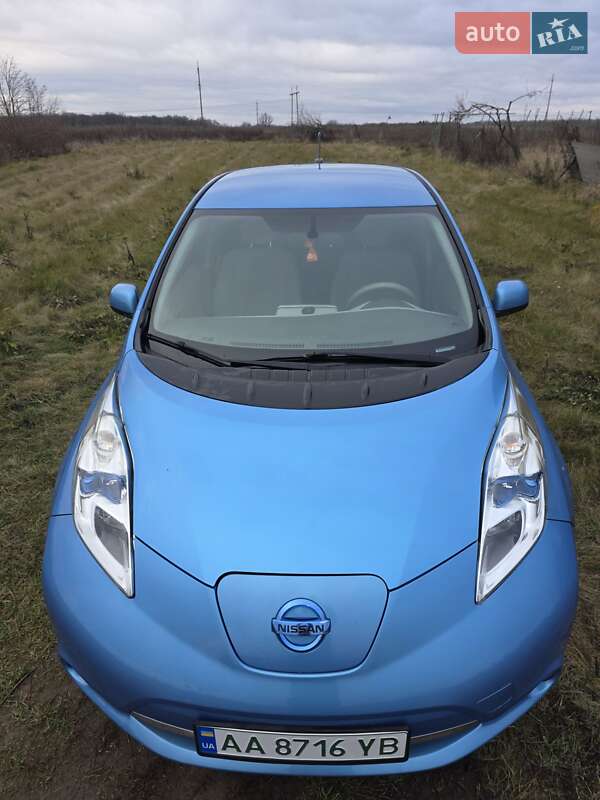 Хэтчбек Nissan Leaf 2013 в Полтаве