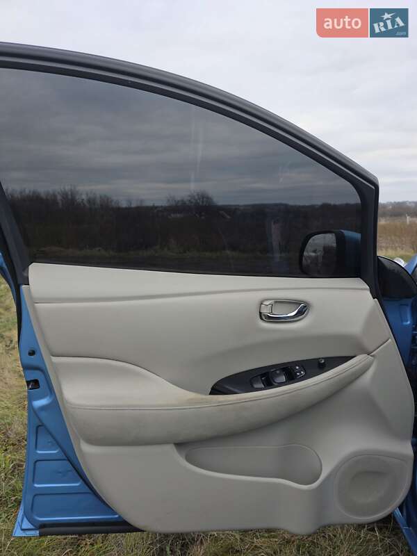 Хэтчбек Nissan Leaf 2013 в Полтаве