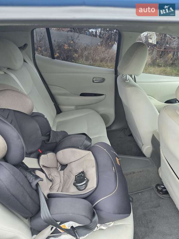 Хэтчбек Nissan Leaf 2013 в Полтаве