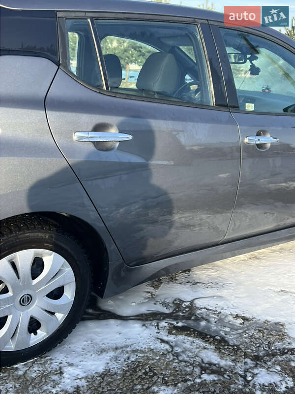 Хетчбек Nissan Leaf 2019 в Городку