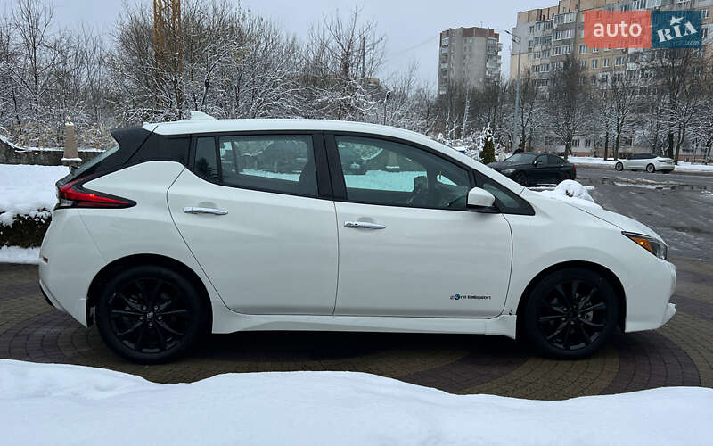 Хэтчбек Nissan Leaf 2019 в Львове
