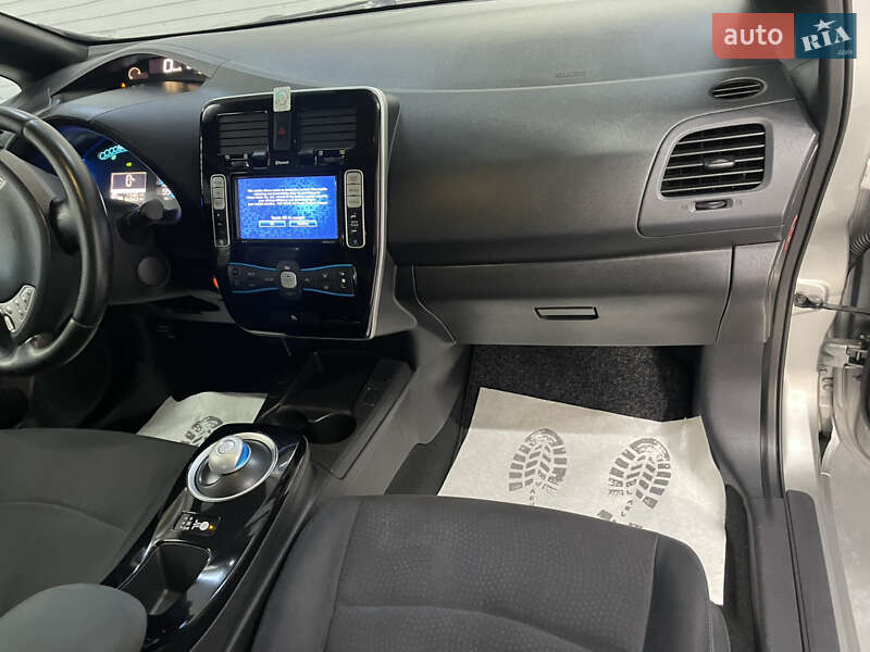 Хэтчбек Nissan Leaf 2013 в Стрые