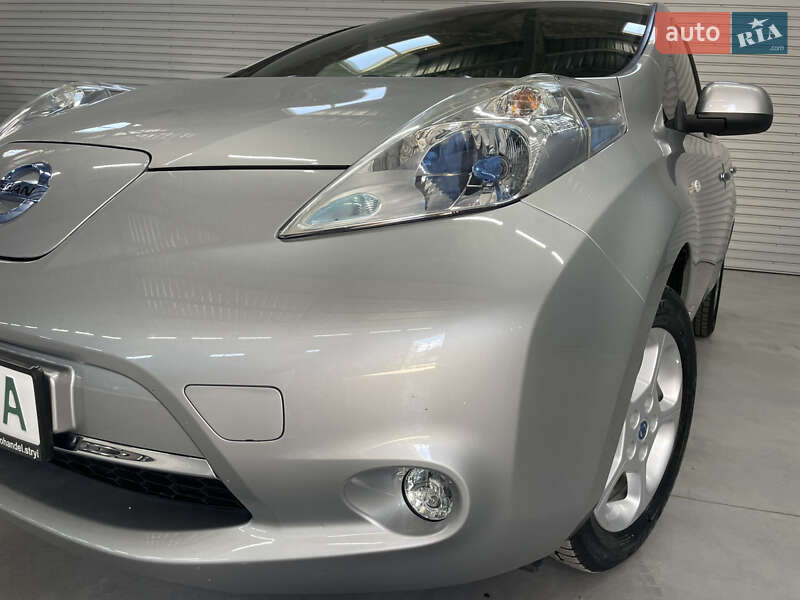 Хэтчбек Nissan Leaf 2013 в Стрые