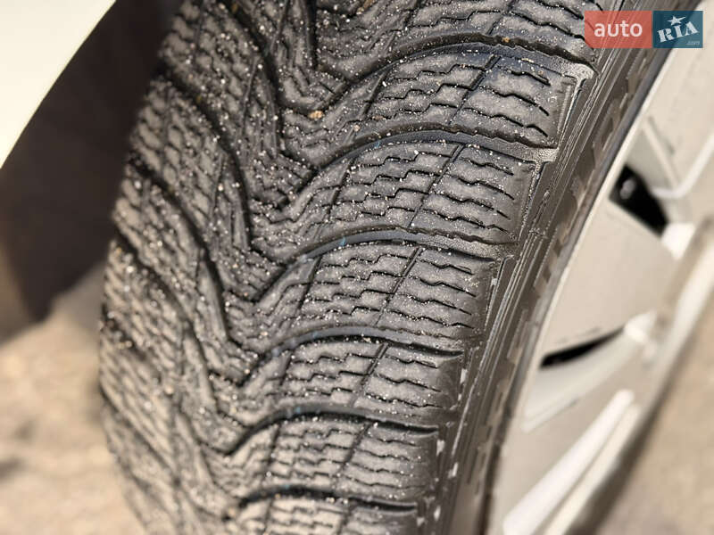 Хетчбек Nissan Leaf 2015 в Вінниці