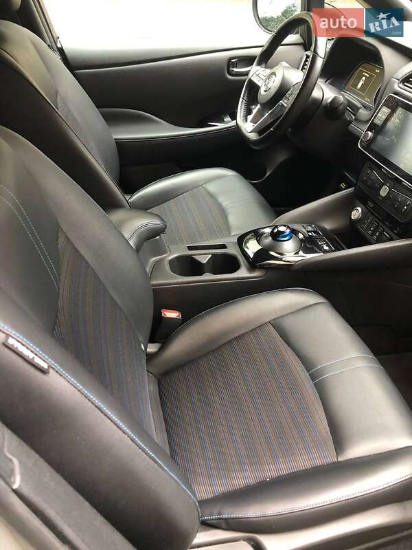 Хэтчбек Nissan Leaf 2021 в Звягеле